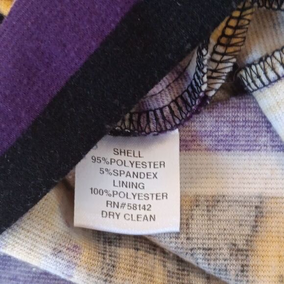 Maggy London Dramatic Knit Dress - Picture 8 of 9